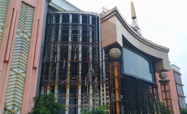 曾經亞洲最大的夜總會,如今破爛不堪成為廢墟,東莞的輝煌成過去 曾經亞洲最大的夜總會,如今破爛不堪成為廢墟,東莞的輝煌成過去