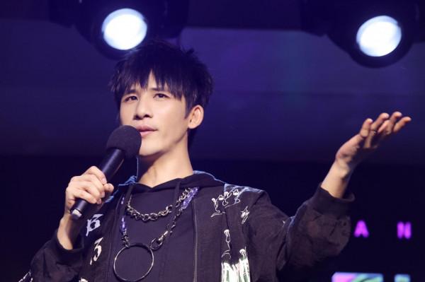 大鵬做錯了什麼，7年內不斷道歉，依舊不被大張偉原諒？