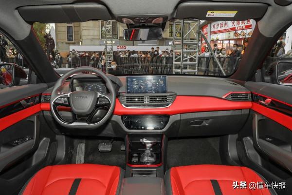 7-10萬元緊湊型運動轎車對決，風神奕炫對比吉利繽瑞