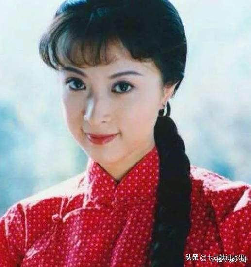 一直覺得金巧巧哪裡怪怪的，原來是沒有人中