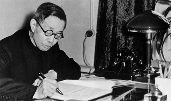 援助新四軍近百兩黃金，臨終前捐給國家億萬家產，死後葬在八寶山