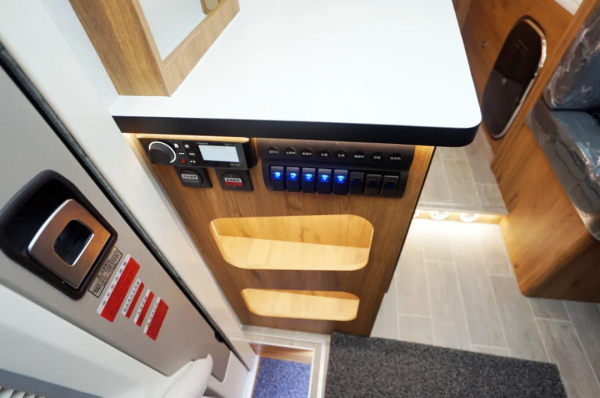 賽德房車車友定製款獵鷹02 內飾風格在變 細節把控不變