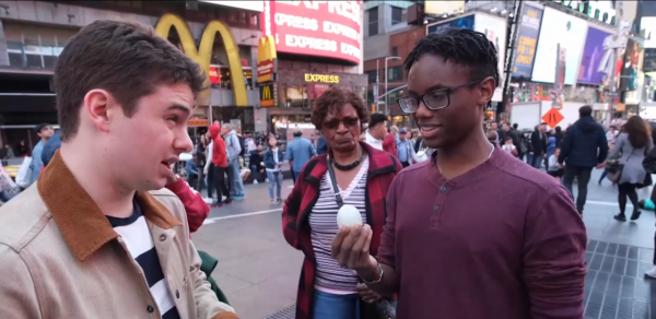 美國小夥認為中國食物不好吃,巨資買毛蛋讓老外吃,結果直呼真香 美國小夥認為中國食物不好吃,巨資買毛蛋讓老外吃,結果直呼真香