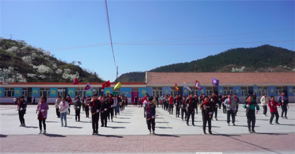 中國故事｜鄉村校長李中華：用一支嗩吶，托起一所村小