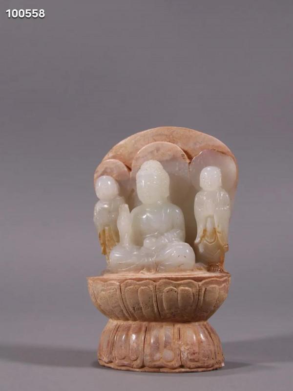 舊藏 高古玉如來佛坐像。規格：高14cm 寬8.3cm 重731g