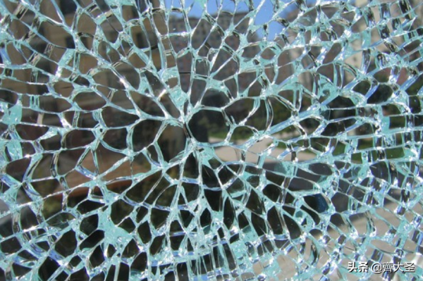 「陽臺封窗」過程全紀錄:開工第一天就踩坑? 「陽臺封窗」過程全紀錄:開工第一天就踩坑?