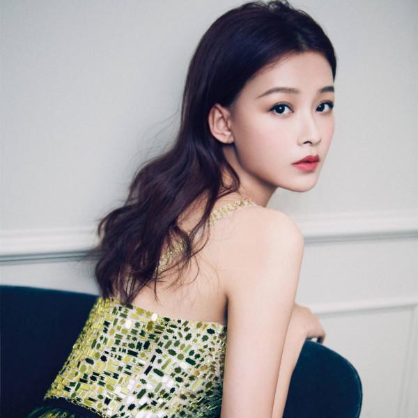 勾上董子健硬抗王京花，16歲就闖社會的孫怡，詮釋啥叫“上位”