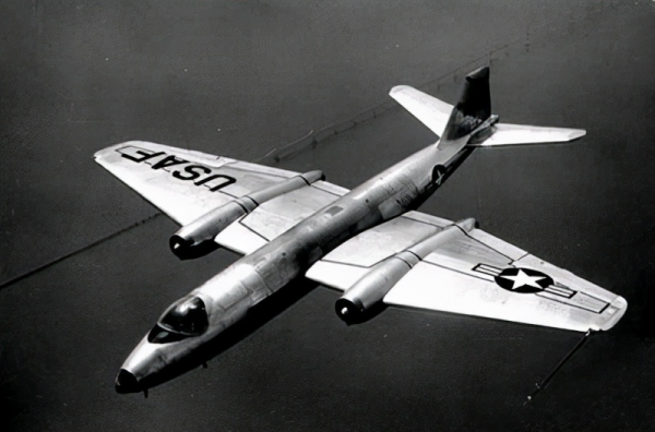 1959年,美蔣偵察機騷擾,上級命令:等一等?嶽振華當機立斷:打 1959年,美蔣偵察機騷擾,上級命令:等一等?嶽振華當機立斷:打