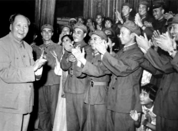 陳昌奉15歲做毛主席警衛員，闊別22年已成副司令，主席：官不小嘛