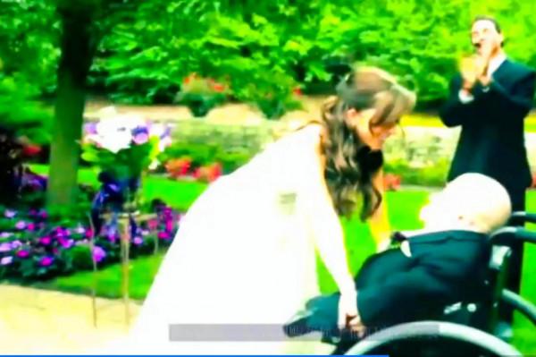 國外一名靚麗女子嫁給身高只有85釐米侏儒男子，如今生活怎樣了