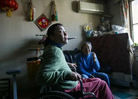 悲慘才女朱令:姐姐在北大墜崖,自己在清華鉈中毒,她現狀如何? 悲慘才女朱令:姐姐在北大墜崖,自己在清華鉈中毒,她現狀如何?