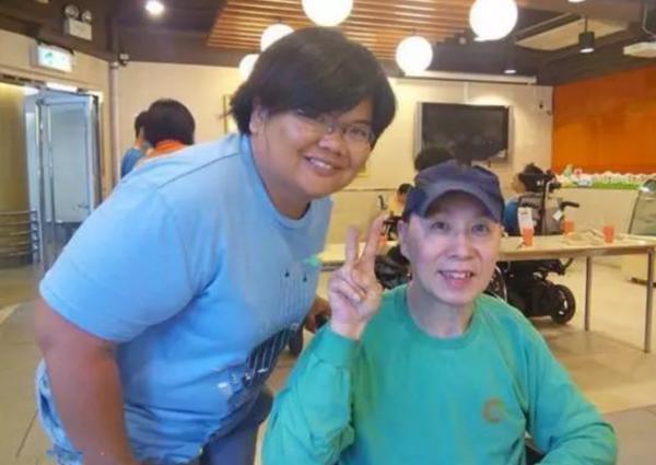 蔡國權：與張國榮齊名，卻在49歲車禍癱瘓，被妻子扔在養老院18年