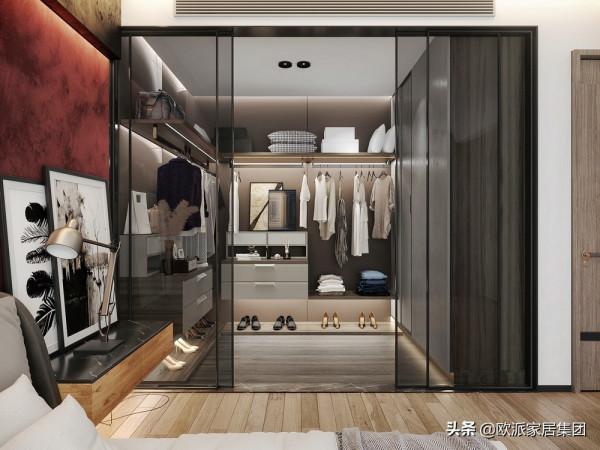 服了這男業主！砸陽臺做茶室，做玻璃屋衣帽間，只為哄老婆開心