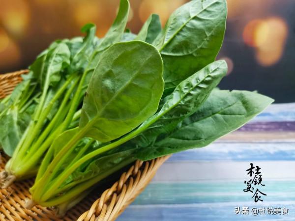 維生素A含量豐富的10種食材，家有“學生”，用眼過度可要常吃