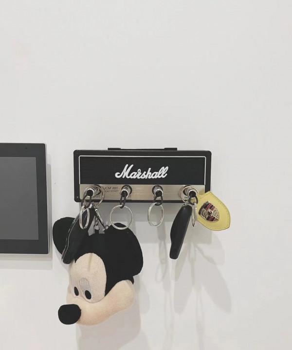 堅持全屋“黑白配”的小夫妻,把家裝修的極簡純粹,裝出大宅範 堅持全屋“黑白配”的小夫妻,把家裝修的極簡純粹,裝出大宅範