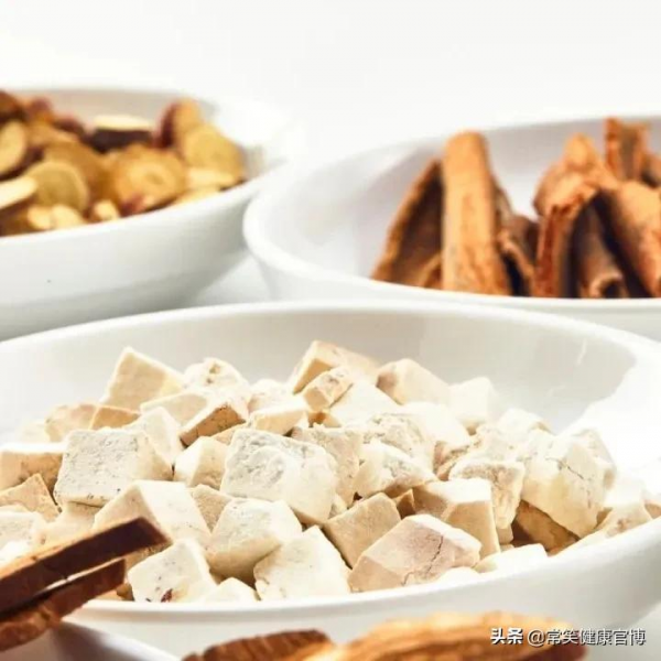 秋天該如何“消除秋乏”,其實很簡單,吃幾頓“白食” 秋天該如何“消除秋乏”,其實很簡單,吃幾頓“白食”