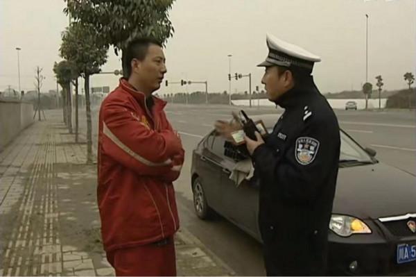 停播3年，那個從不開罰單的“網紅交警”譚喬，為何患抑鬱症了？