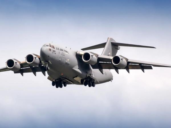 C-17“環球霸王”III運輸機圖集（200圖）