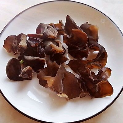 #東古家味美食#家常香辣下飯菜——雙椒臘肉炒包菜 #東古家味美食#家常香辣下飯菜——雙椒臘肉炒包菜