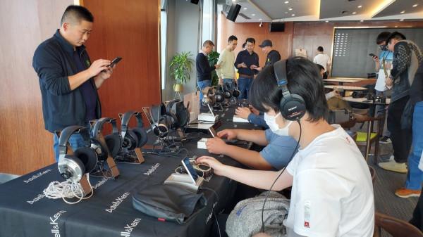 致敬特斯拉皮卡？Astell&amp;Kern 釋出 ACRO CA1000 便攜臺機