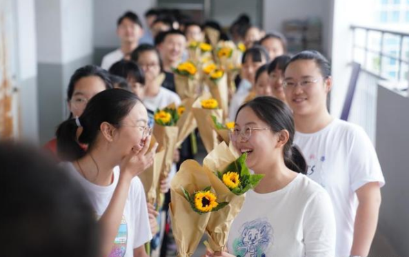 “文科生”和“理科生”的差距,工作後逐漸顯現,不僅是薪資問題 “文科生”和“理科生”的差距,工作後逐漸顯現,不僅是薪資問題