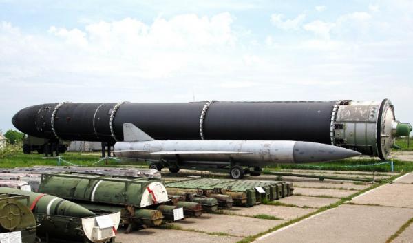 俄羅斯新洲際導彈明年服役,射程18000公里,專家:將成北約噩夢 俄羅斯新洲際導彈明年服役,射程18000公里,專家:將成北約噩夢