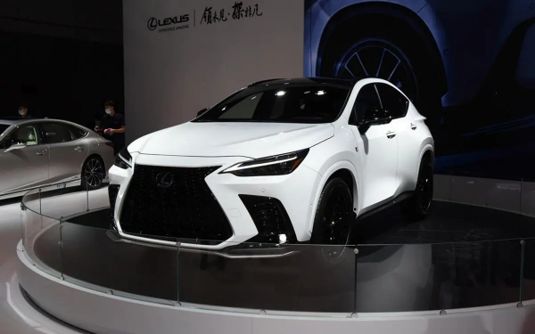 廣州車展預熱|內飾“精裝修” 科技感提升的全新雷克薩斯NX 廣州車展預熱|內飾“精裝修” 科技感提升的全新雷克薩斯NX