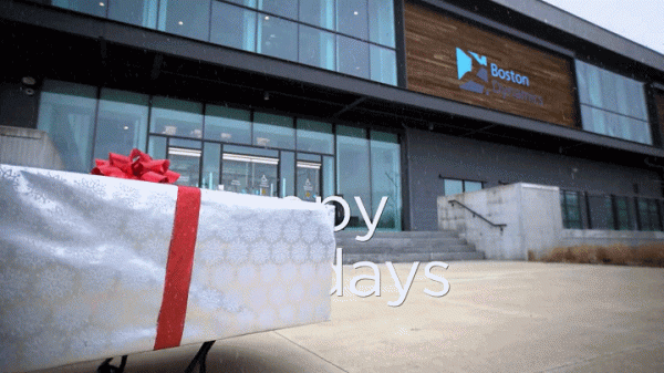 Spot機器狗放聖誕禮盒裡?波士頓動力出彩蛋,結果禮盒逃跑了 Spot機器狗放聖誕禮盒裡?波士頓動力出彩蛋,結果禮盒逃跑了