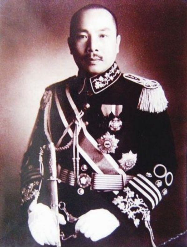 1937年，一農民來投靠新四軍，葉挺軍長為難道：你的歷史地位太高