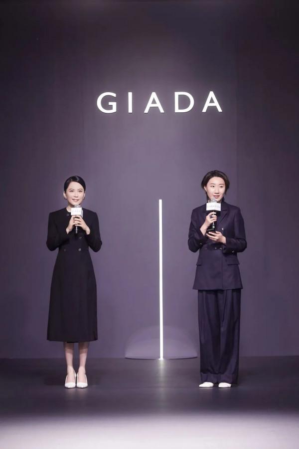 俞飛鴻演繹“風格上的極簡主義，細節上的精緻主義”