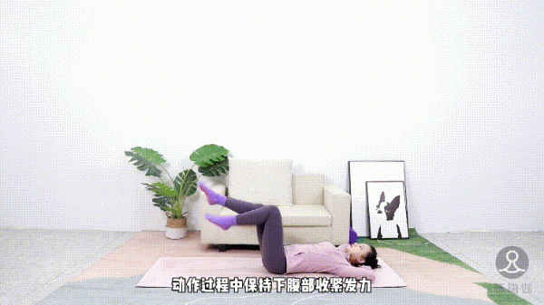 喬欣瘦成紙片人卻被“小肚子”搶鏡，網友驚呆：這是懷了