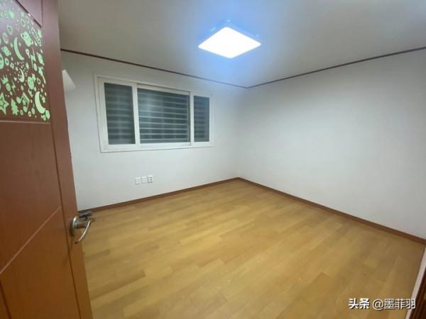 出租房的春天:單身漢一人手改60平,全做“暗黑系”!太刺激了 出租房的春天:單身漢一人手改60平,全做“暗黑系”!太刺激了