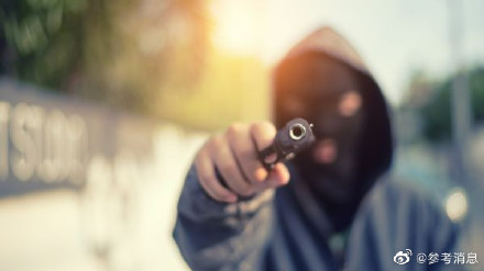 美國知名律師“僱兇殺自己”被起訴