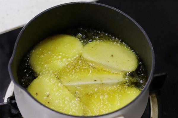 炸饅頭片有竅門，步驟別搞錯了，教正確做法，金黃酥香，不回軟