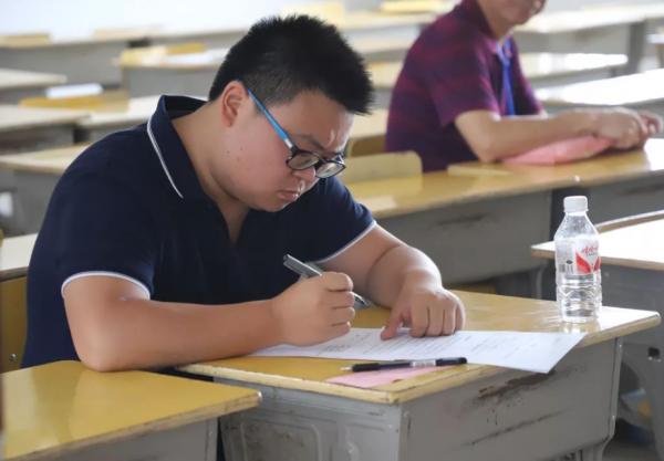 公務員招聘迎來“新調整”,部分學生將無緣報考,要事先了解 公務員招聘迎來“新調整”,部分學生將無緣報考,要事先了解