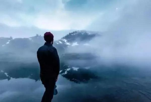 成年人最大的人脈關係,便是我們自己 成年人最大的人脈關係,便是我們自己