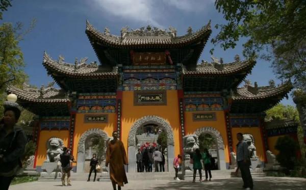 崆峒山的一件“假袈裟” 崆峒山的一件“假袈裟”