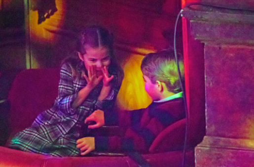 凱特三娃首次走紅毯,喬治緊張夏洛特像超模,遺傳戴安娜美人基因 凱特三娃首次走紅毯,喬治緊張夏洛特像超模,遺傳戴安娜美人基因