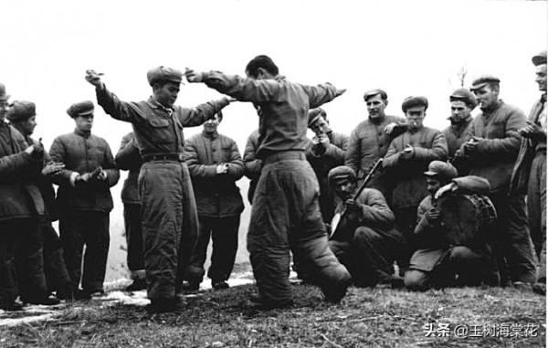 美軍戰俘老溫，停戰後不願回美國，進中國工廠打工，死後葬在濟南