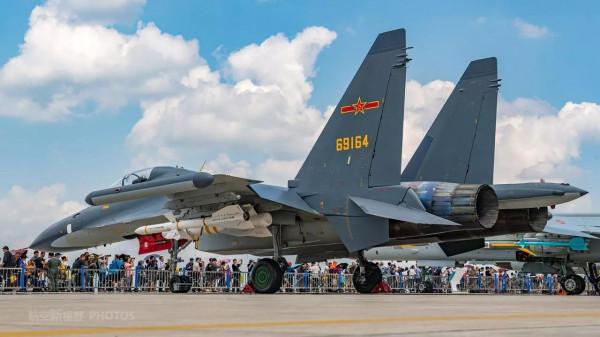 1415架與2552架，中美戰鬥機對比，我國重型三代機數量優勢很大