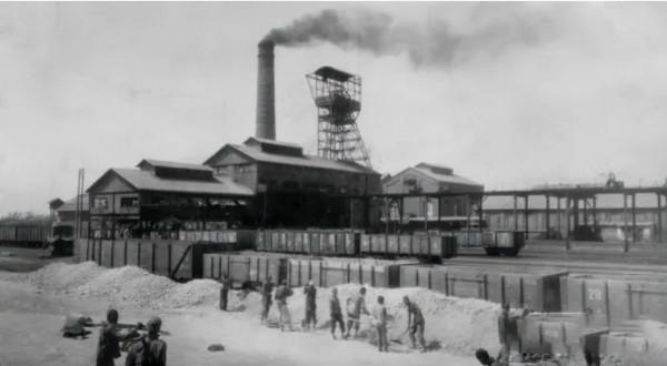 怎麼評價晚清的洋務運動？