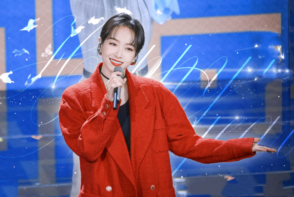 春晚女星戰袍大PK：李宇春時尚，趙麗穎最美，張小斐的大衣上熱搜