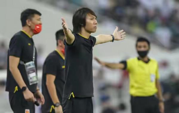 李鐵：“有沒有歸化球員都要拿下阿曼！”