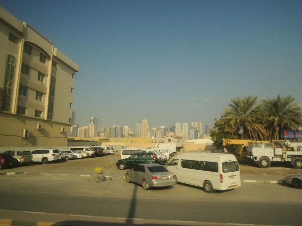 迪拜遍地豪車，連出租車都是超跑？帶你走一遭，實情絕對驚到你