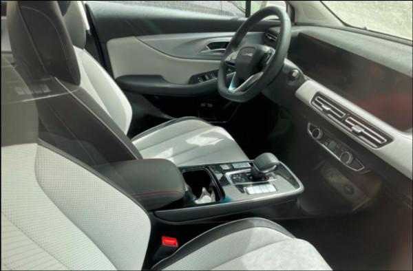 雙聯屏+貫穿式尾燈 北京U5 PLUS插混版曝光 雙聯屏+貫穿式尾燈 北京U5 PLUS插混版曝光