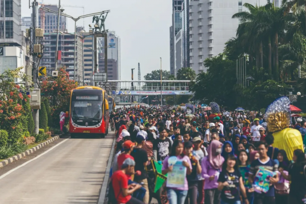 我穿越世界上人口最多的島嶼，完成了一場“成人禮”