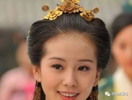 誤以為是漢族的四位明星,關曉彤滿族,誰最讓你意想不到? 誤以為是漢族的四位明星,關曉彤滿族,誰最讓你意想不到?