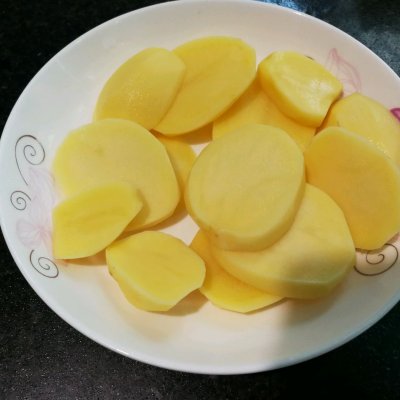 最讓孩子停不下筷子的竟然是翻滾吧！土豆沙拉君