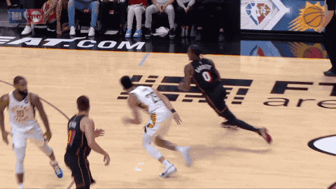 湖人又崩了，老炮攻防兩端拿捏詹瓜！鵜鶘再現勇士電梯門戰術