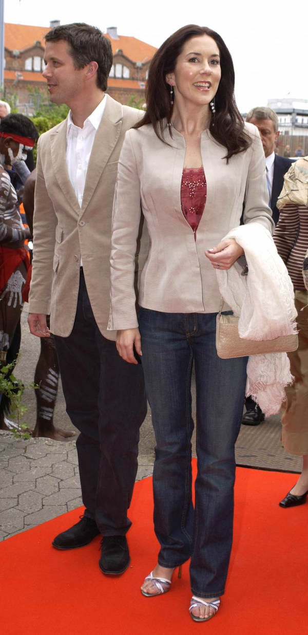 瑪麗王妃令人難以置信的照片風格演變